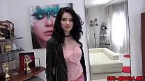 جميل فتاة سمراء يجعل الجنس من الصعب جدا