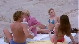 الأفلام الإباحية مع الشباب الذين يمارسون الجنس وتبادل النساء