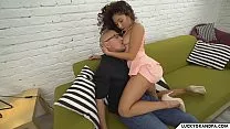 لاتينا sexi لديه مهبل جيد جدا