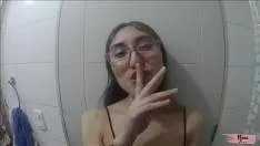 امرأة سمراء مارس الجنس من قبل اثنين من السود في جميع الثقوب