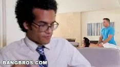 حارس الملاعين كس مع كبير الثدي جولة
