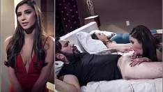 يحرك مؤخرته أمامه ويريد أن يحصل على انتصاب قوي